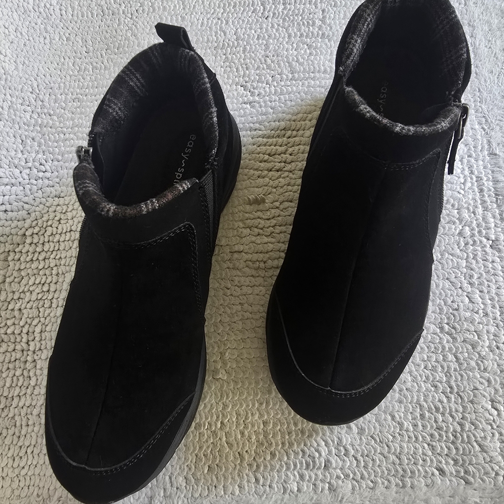 Women's Easy Spirit Black Leather/Suede Booties - Picture 3 of 6